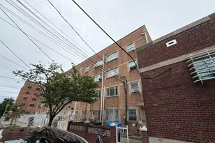 168-66 93rd Ave, Jamaica, NY 11433 - Photo 4