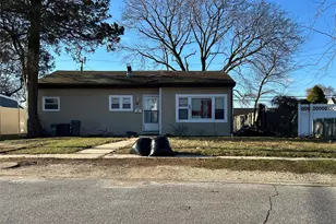 14 Chevy Chase, Amityville, NY 11701 - Photo 2