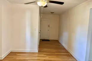 3 Roslyn Heights Streets, Roslyn Heights, NY 11577 - Photo 2