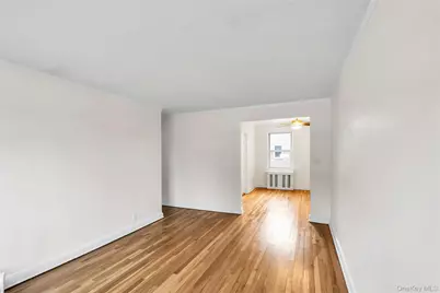 3 Edwards Street #1 G, Roslyn Heights, NY 11577 - Photo 4