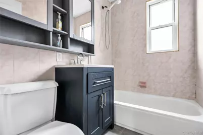 3 Edwards Street #1 G, Roslyn Heights, NY 11577 - Photo 10