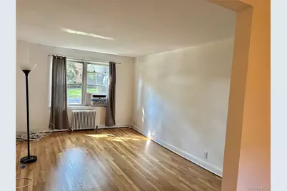 3 Roslyn Heights Streets #1 G, Roslyn Heights, NY 11577 - Photo 6