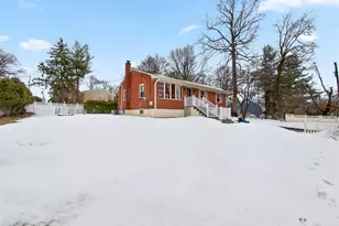 1 Edward Ln, Spring Valley, NY 10977 - Photo 2