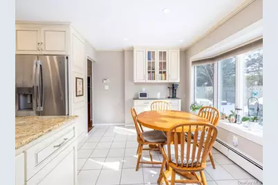 16 Wright Road, Rockville Centre, NY 11570 - Photo 8