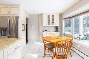 16 Wright Rd, Rockville Centre, NY 11570 - Photo 8