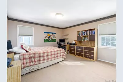 16 Wright Road, Rockville Centre, NY 11570 - Photo 14