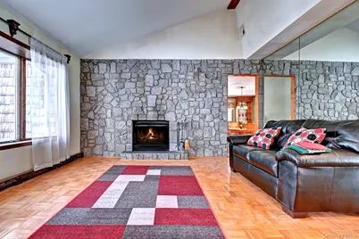 16 Hempstead Street, Holtsville, NY 11742 - Photo 6