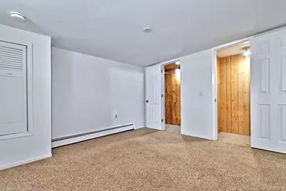 16 Hempstead Street, Holtsville, NY 11742 - Photo 32