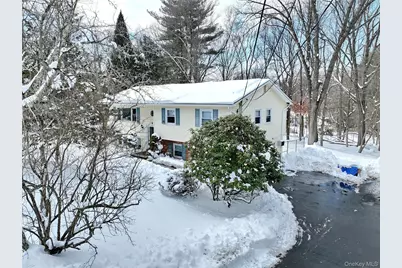 9 Mary Beth Drive, Airmont, NY 10901 - Photo 1