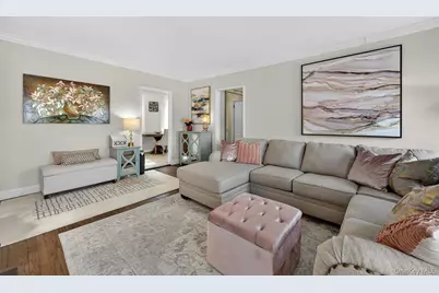 360 Stewart Avenue #2B, Garden City, NY 11530 - Photo 4