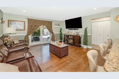 25 Old Mill Road, Merrick, NY 11566 - Photo 4