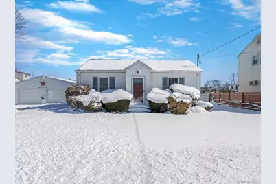 442 Oakwood Road, Huntington Station, NY 11746 - Photo 1