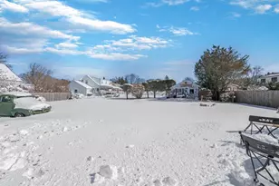 442 Oakwood Rd, Huntington Station, NY 11746 - Photo 18