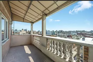 11-55 Welling Ct, Astoria, NY 11102 - Photo 8