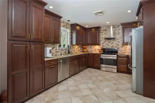 21 Franklin Dr, Mahopac, NY 10541 - Photo 14