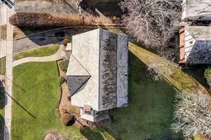 29 Oak Ave, Hempstead, NY 11550 - Photo 12