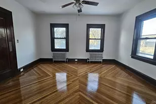 29 Oak Ave, Hempstead, NY 11550 - Photo 4