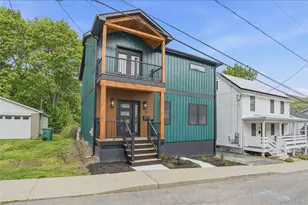 19 North St, Beacon, NY 12508 - Photo 2