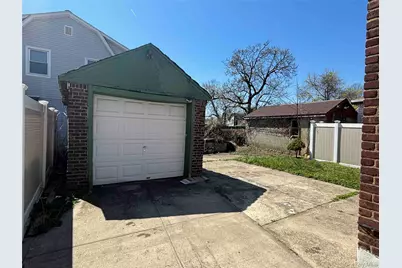 18216 141st Avenue, Springfield Gardens, NY 11413 - Photo 32