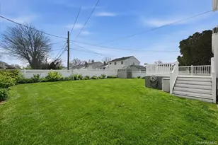 366 Clearmeadow Dr, East Meadow, NY 11554 - Photo 24