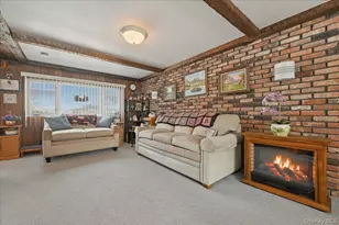 366 Clearmeadow Dr, East Meadow, NY 11554 - Photo 14