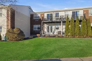 4743 Wilshire Ln, Oakdale, NY 11769 - Photo 20