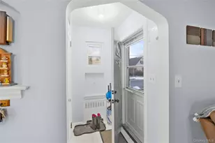 38 Hawthorne Ave, Floral Park, NY 11001 - Photo 6