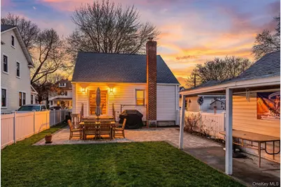 38 Hawthorne Avenue, Floral Park, NY 11001 - Photo 4