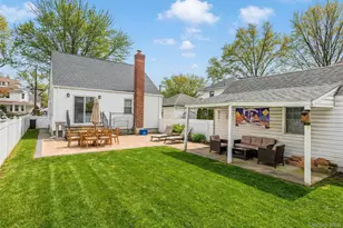 38 Hawthorne Ave, Floral Park, NY 11001 - Photo 30