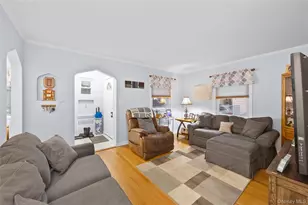 38 Hawthorne Ave, Floral Park, NY 11001 - Photo 14