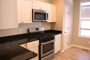 53 Cornwall Ln, Middletown, NY 10940 - Photo 12