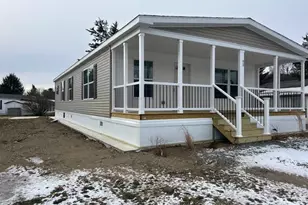 93 Scott Dr, Dover Plains, NY 12522 - Photo 2