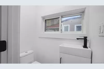 4365 De Reimer Avenue, Bronx, NY 10466 - Photo 20