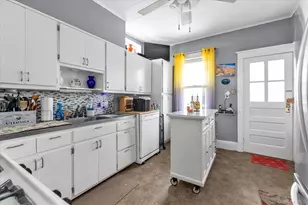 18 Derby Ct, Malverne, NY 11565 - Photo 6