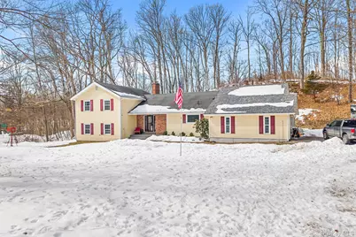 21 Straub Drive, Pleasant Valley, NY 12569 - Photo 2