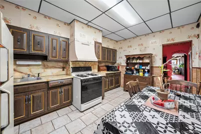 73-35 71st Place, Glendale, NY 11385 - Photo 4