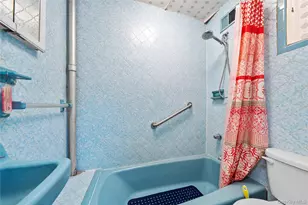 73-35 71st Pl, Glendale, NY 11385 - Photo 8