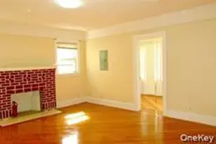 104-11 200th St, Saint Albans, NY 11412 - Photo 4