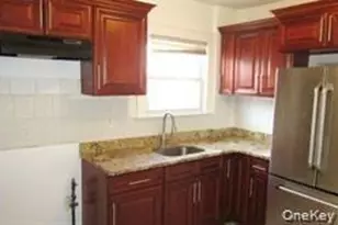 104-11 200th St, Saint Albans, NY 11412 - Photo 6