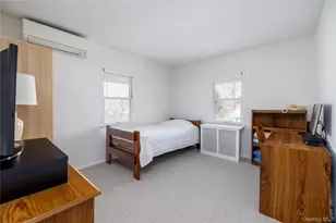 36 W Windsor Pkwy, Oceanside, NY 11572 - Photo 18