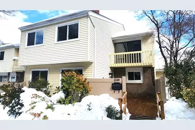 224 Springmeadow Drive #H, Holbrook, NY 11741 - Photo 1
