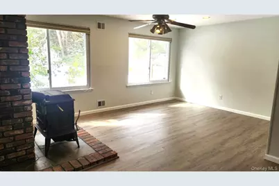224 H Springmeadow Drive #H, Holbrook, NY 11741 - Photo 4