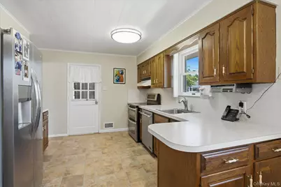 718 Patrick Street, Westhampton, NY 11978 - Photo 8