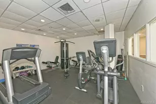 725 Miller Ave, Freeport, NY 11520 - Photo 24