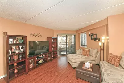 725 Miller Avenue #235, Freeport, NY 11520 - Photo 6