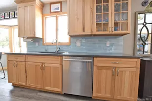 11 Reynolds Rd, Shoreham, NY 11786 - Photo 12