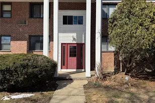 25 Lawrence Dr, White Plains, NY 10603 - Photo 2