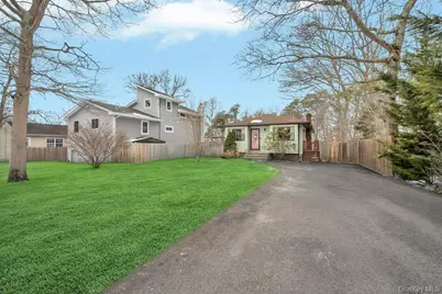 427 Helene Avenue, Shirley, NY 11967 - Photo 2