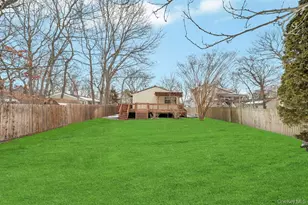 427 Helene Ave, Shirley, NY 11967 - Photo 4