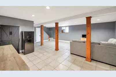 427 Helene Avenue, Shirley, NY 11967 - Photo 28